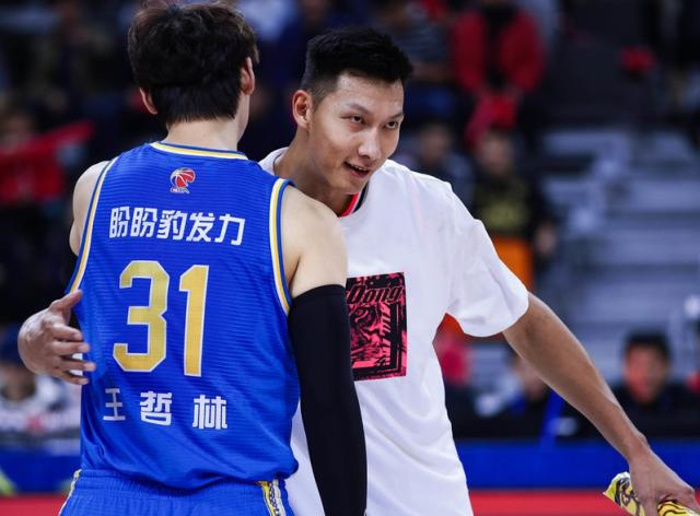 宝威体育赛事平台-海南男篮豪取胜利，展示决心(海南篮球球星)