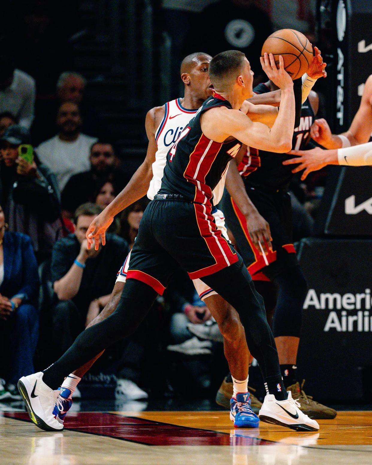 宝威体育集团-黄蜂最新比赛